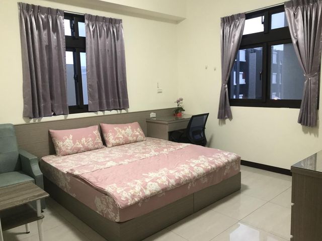 翡翠金鑽一館-加大雙人床套房-1