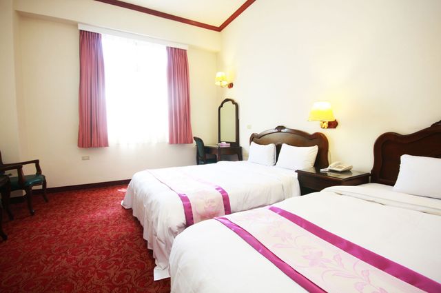 East Commercial Affairs Hotel-Standard Triple Room-1