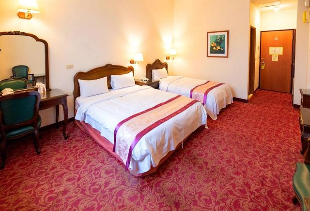 East Commercial Affairs Hotel-Standard Triple Room-5