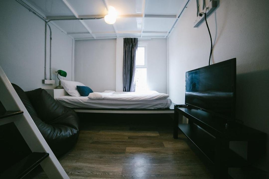 Diff Hostel