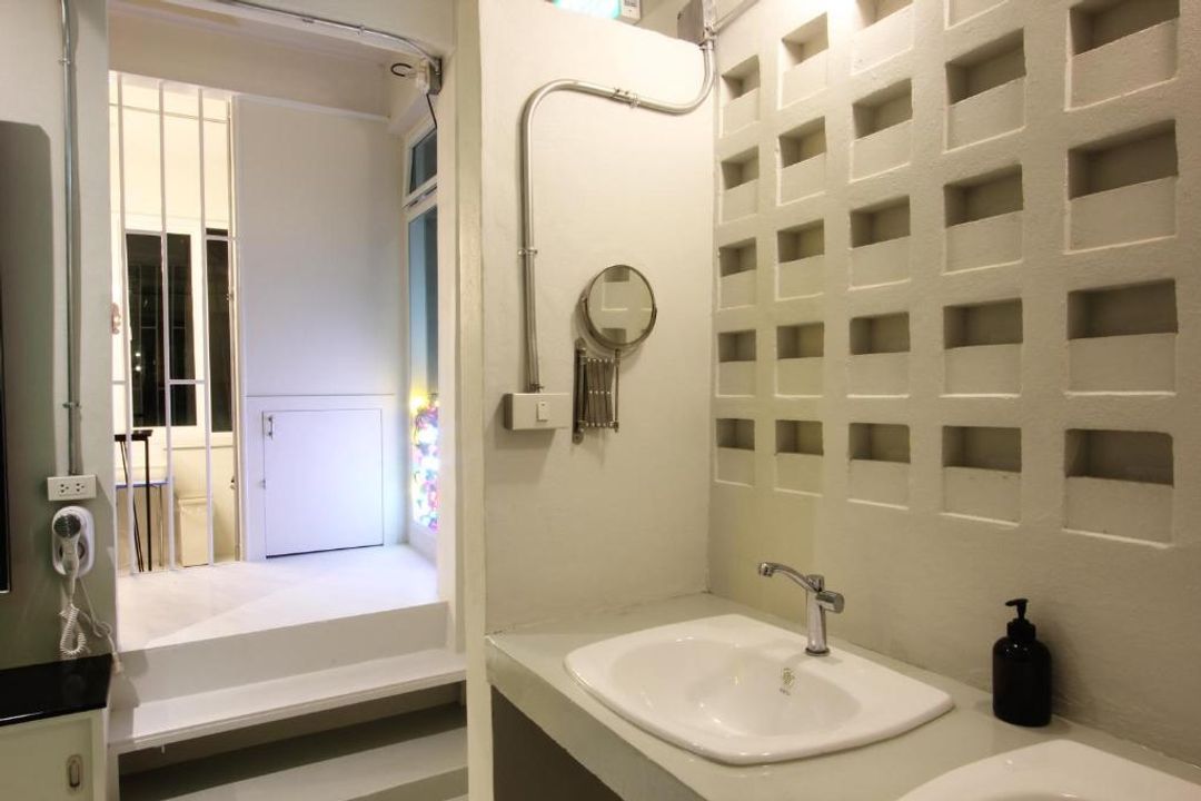 Diff Hostel