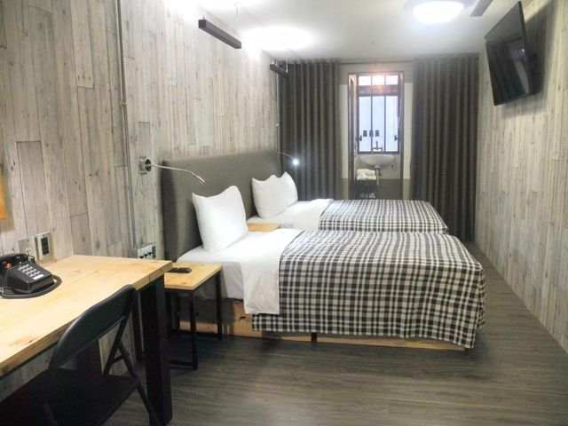 Hotel Papa Whale｜緊鄰西門町、連住優惠-典雅三人房（含早餐）-3