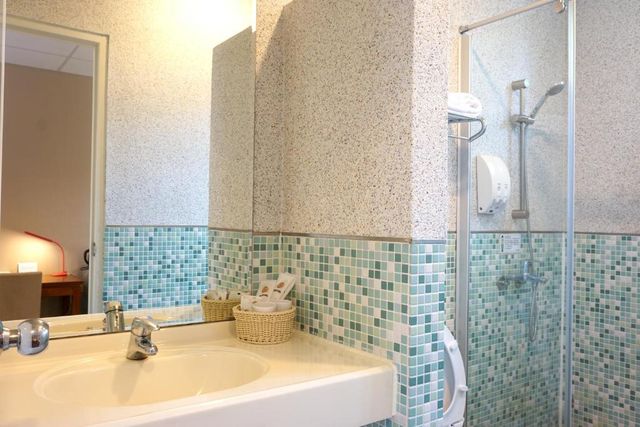 暨大行旅-標準雙床房-10