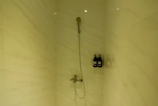 Lütel Hotel │ Xpark · Taoyuan Airport MRT A18 · HSR-Double Bed With Shared Bathroom-8