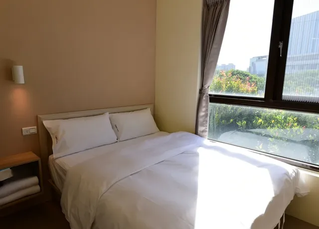 Lütel Hotel │ Xpark · Taoyuan Airport MRT A18 · HSR-Double Bed With Shared Bathroom-2