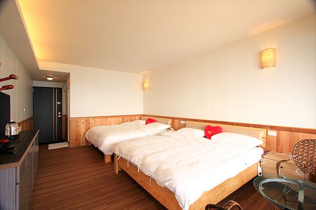 The best yurt accommodation in the stream-Cingjing-Qila Quadruple Room-1