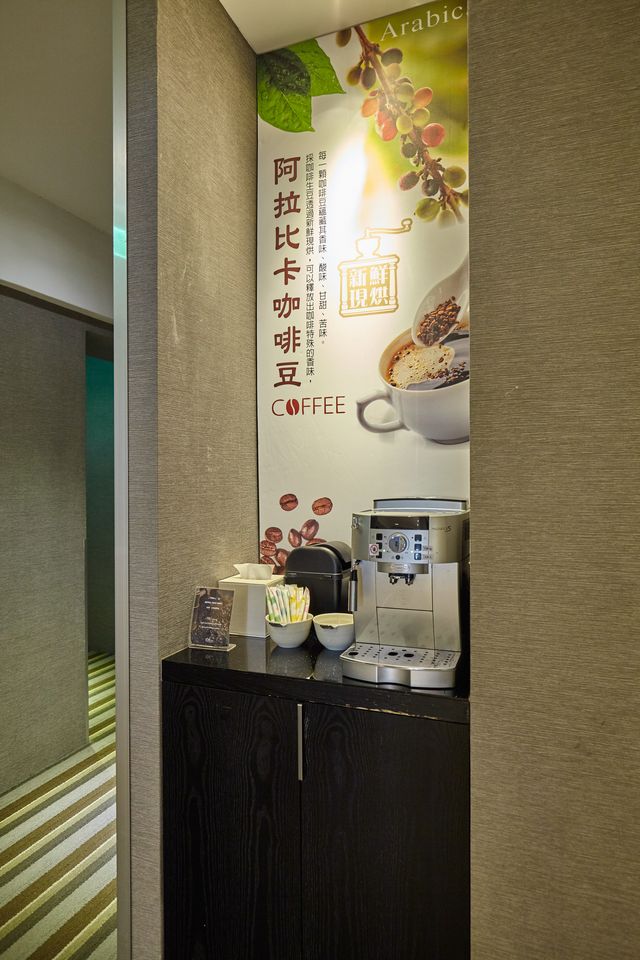 尚印旅店二館(全新裝潢,雙連捷運3分鐘)-經典四人房-含早餐-12