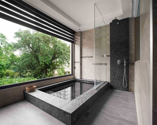 Gamalan Spring Hotel-Deluxe Family Room-3
