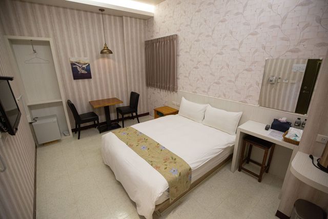 Jiajia Business Hotel-Classic Double Suite-4