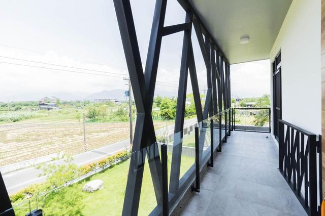 綠光行館-山景A景觀特大雙人床房◍◍最早入住時間 : 16:00開始，最晚入住時間 : 20:00結束。-7
