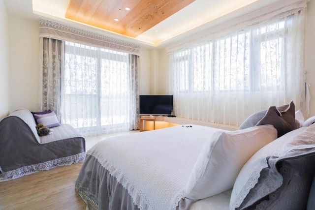 綠光行館-山景C景觀特大雙人床房◍◍最早入住時間 : 16:00開始，最晚入住時間 : 20:00結束。-4