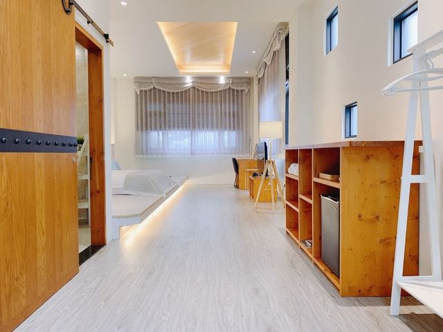 綠光行館-花園景B挑高特大雙人床房◍◍最早入住時間 : 16:00開始，最晚入住時間 : 20:00結束。-9