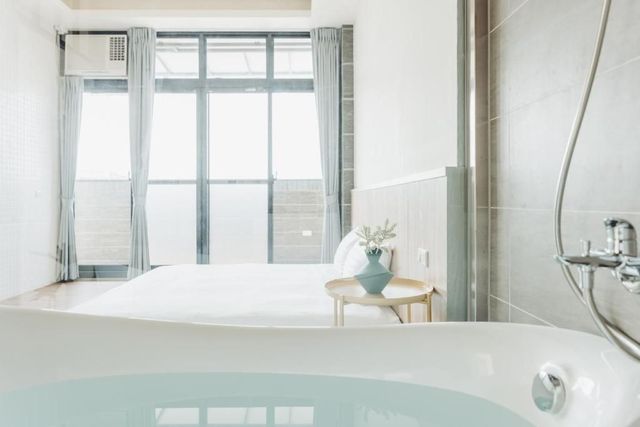 Meet Secret B&B-Family Room with Bath-9