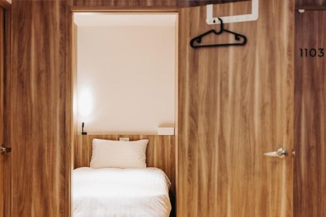 Meet Secret B&B-Single Room with Shared Bathroom without breakfast-2