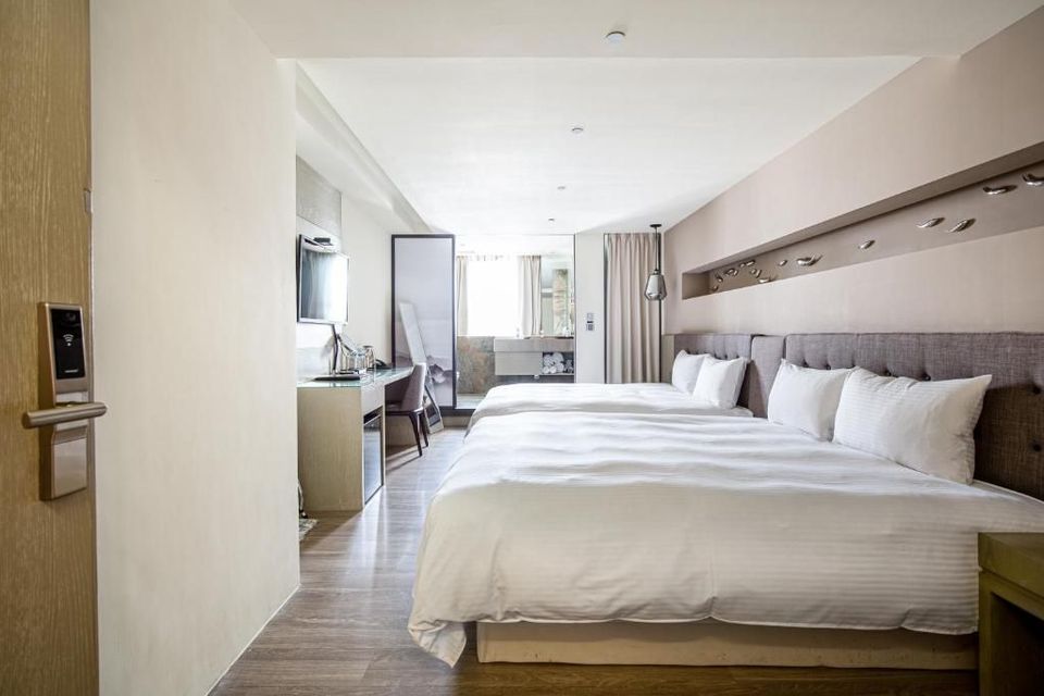 旅居文旅 高雄亞灣館-經典客房(一大床)-經典客房(一大床)