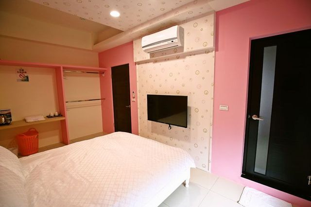 Toyota Hall-Pink Lady Standard Double Room-5