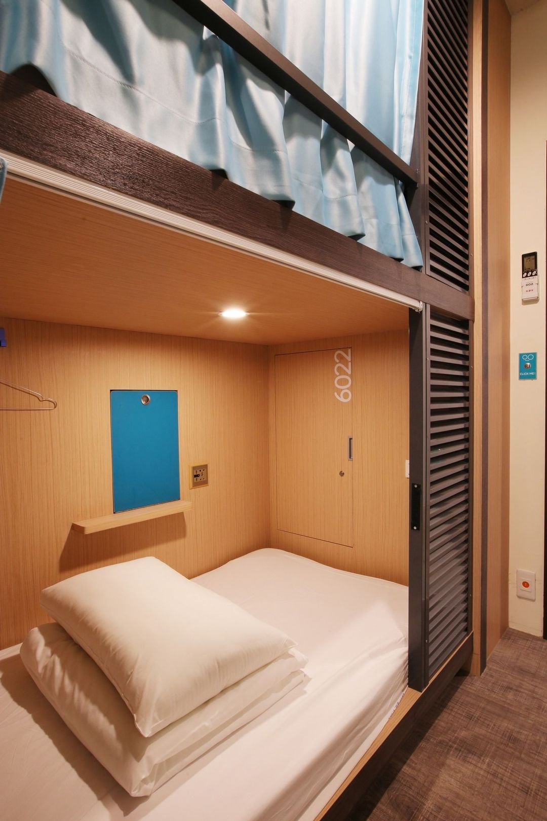 루샤 호스텔  (Loosha Hostel)