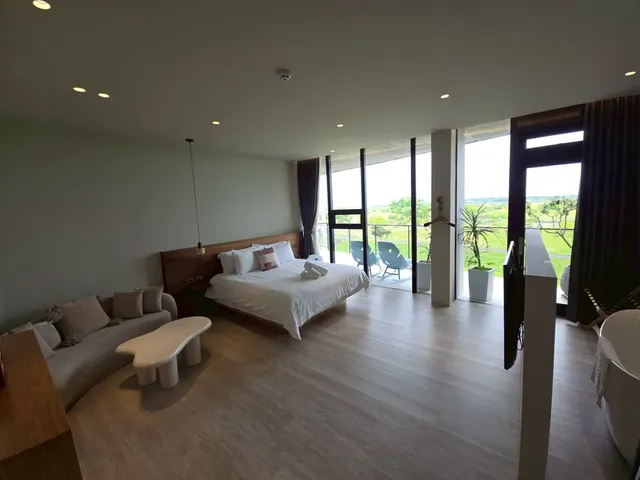 寗夏光線-海景加大雙人床房-附浴缸_303-1