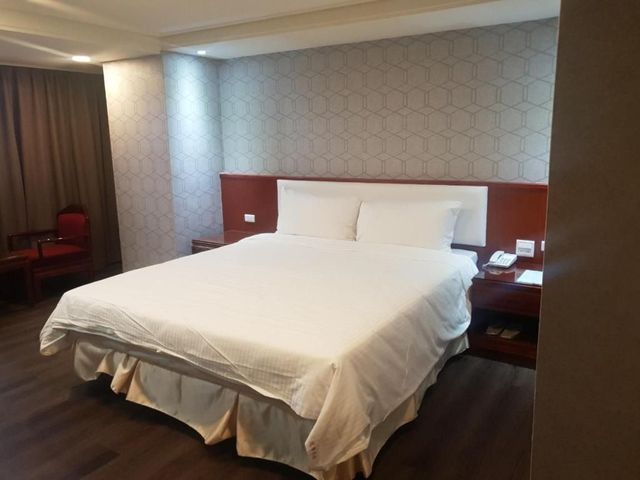 川賦商旅-商務套房(一大床)-5