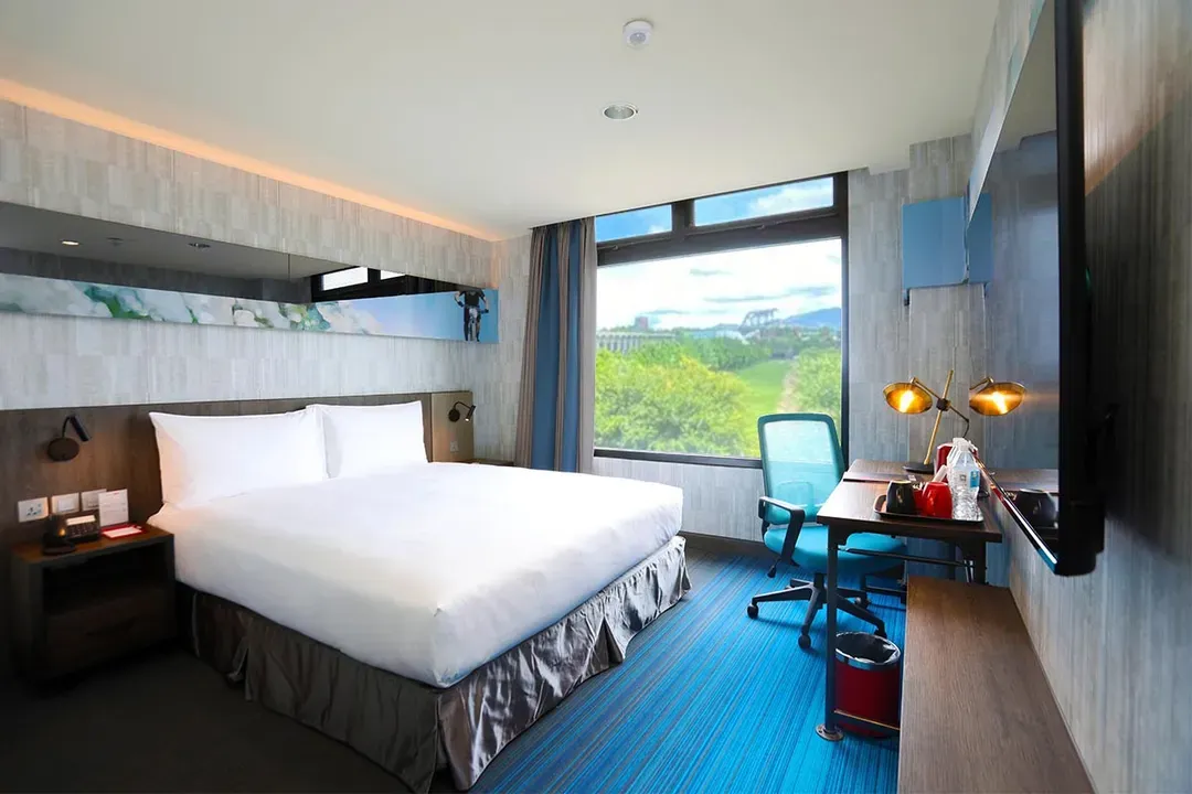 T11 T12麗寶賽車主題旅店