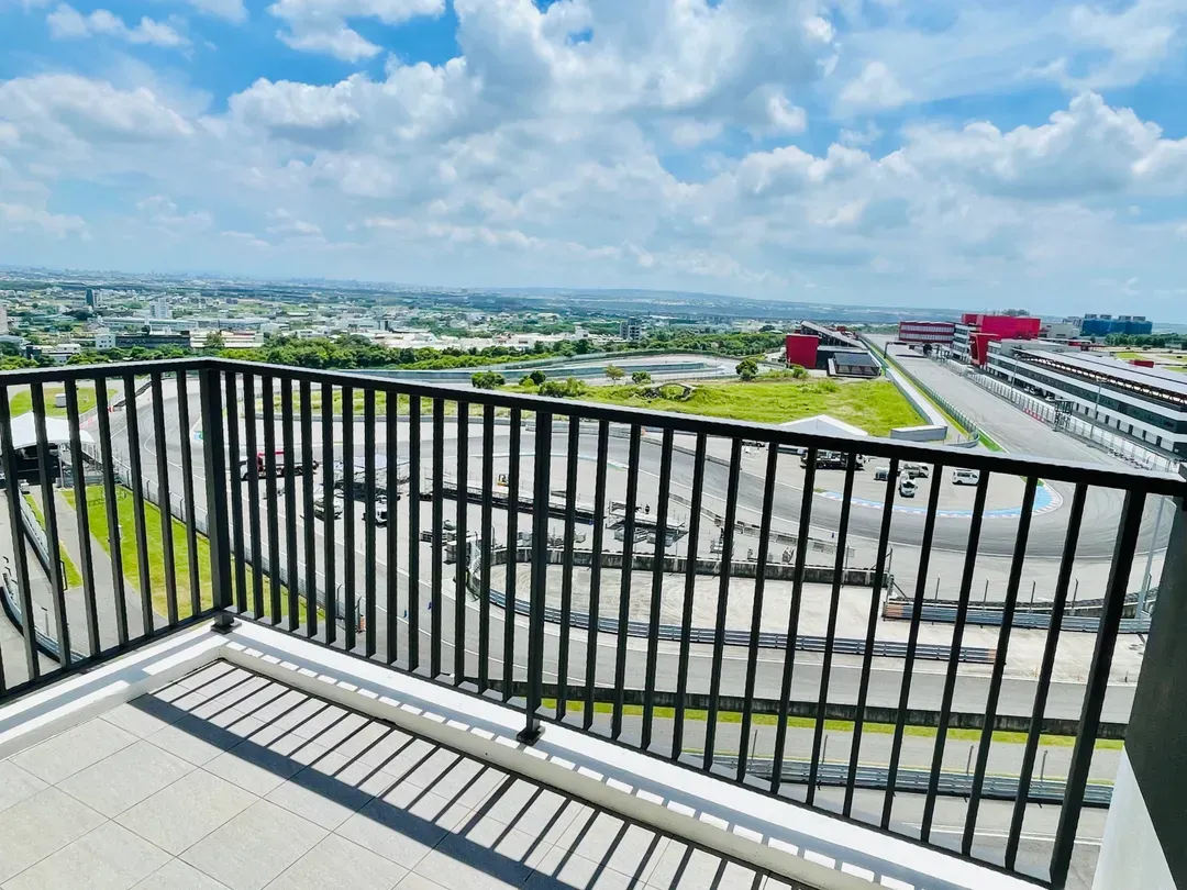 T11 T12麗寶賽車主題旅店