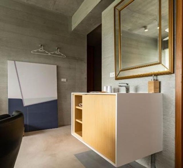 Naturally Homestay-Queen Size Bed Room-8