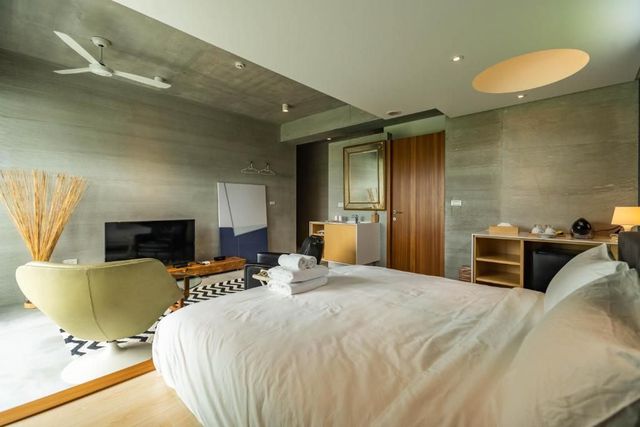 Naturally Homestay-Queen Size Bed Room-3