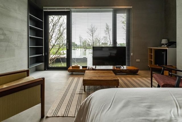Naturally Homestay-Queen Size Bed Room-5