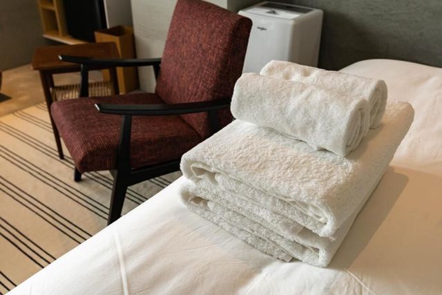 Naturally Homestay-Queen Size Bed Room-6