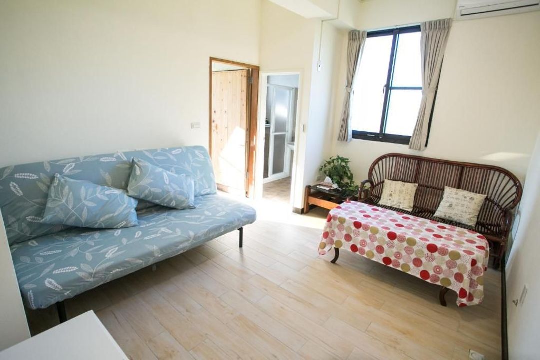 Tree House Cafe & Homestay