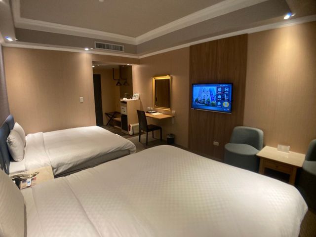 台中歐風商旅-商務四人房兩大床(有餐)-6
