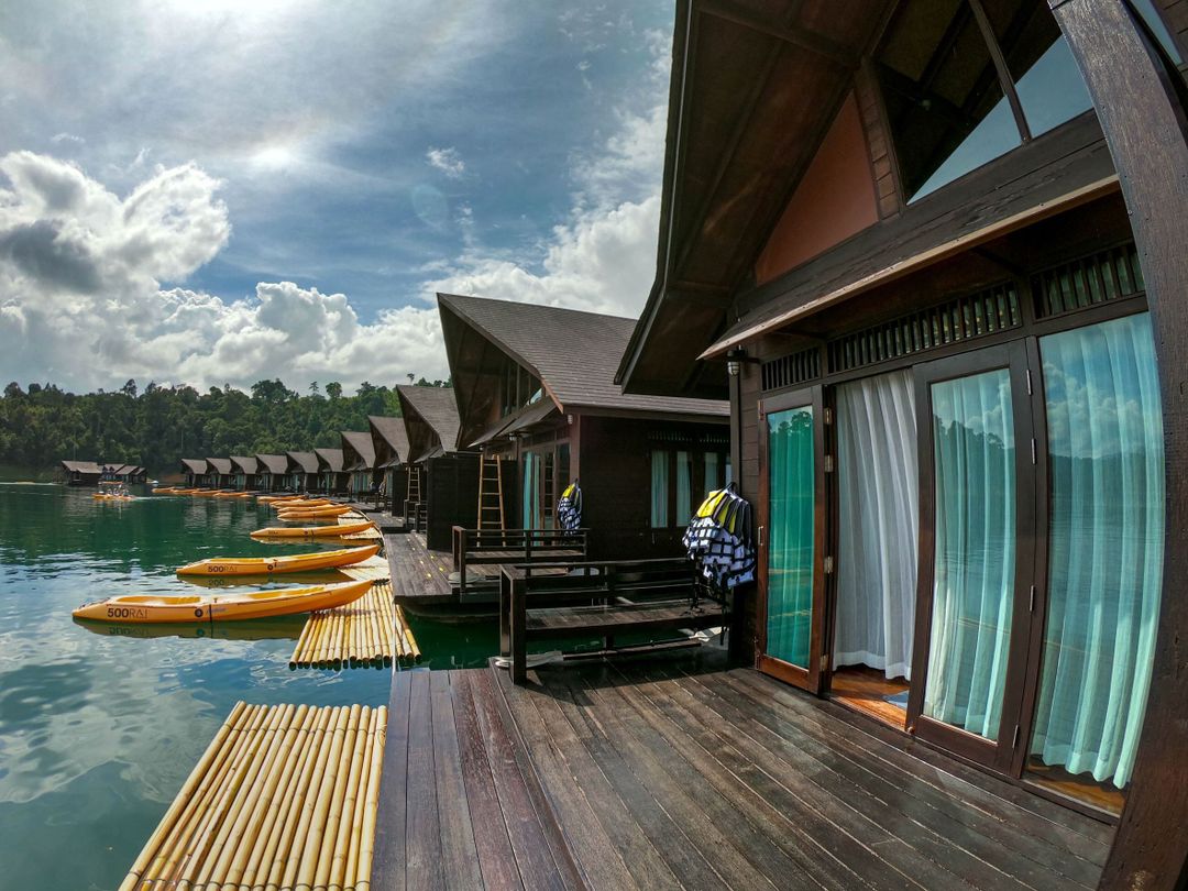 500 Rai Floating Resort