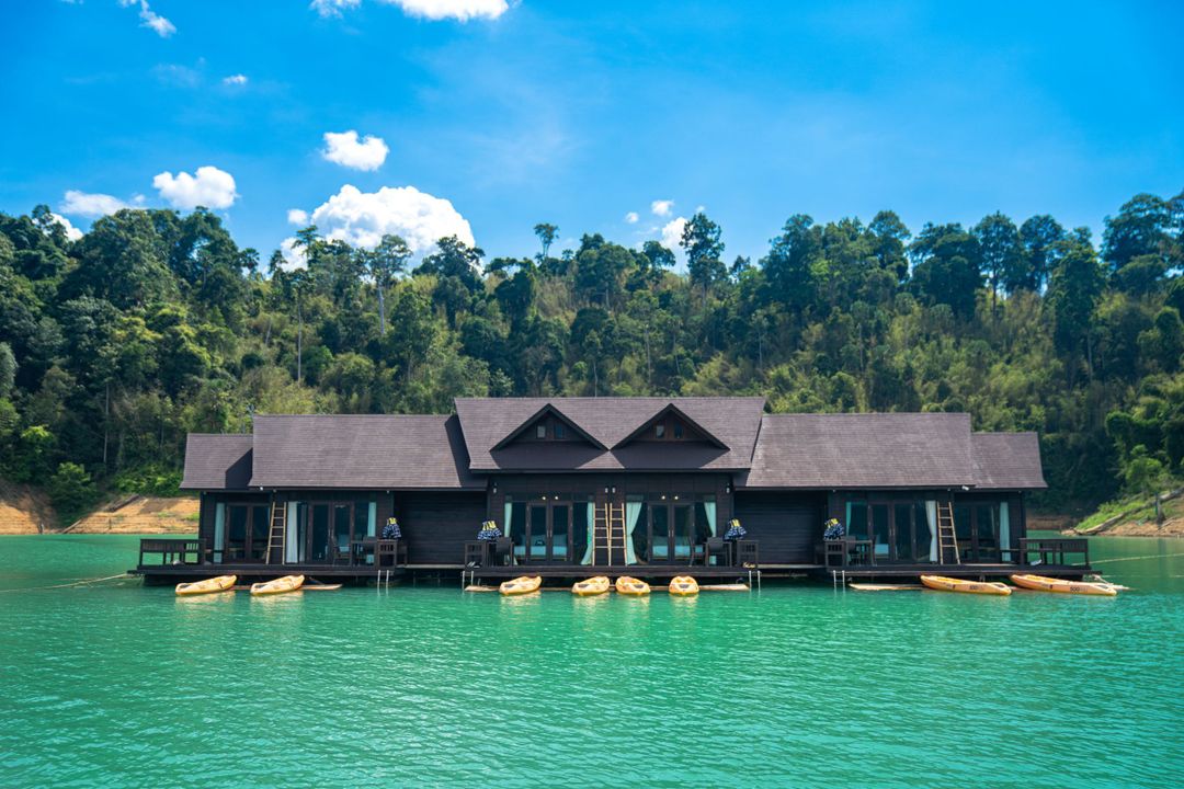 500 Rai Floating Resort