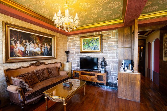 XinYuan-Family Room-1