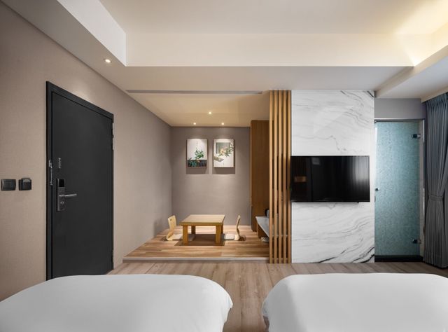 Gemalan FL Spring Hotel-Elite Double Room-2