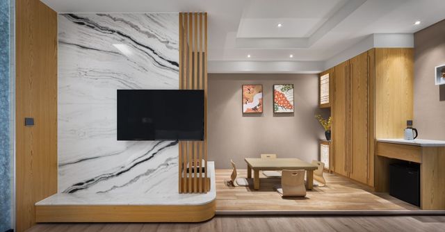 Gemalan FL Spring Hotel-Deluxe Quadruple Room-2