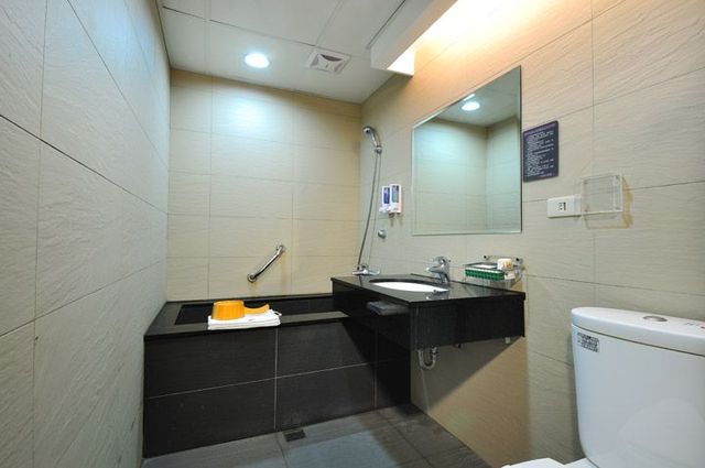 帥王溫泉大飯店-雅緻二人房-6