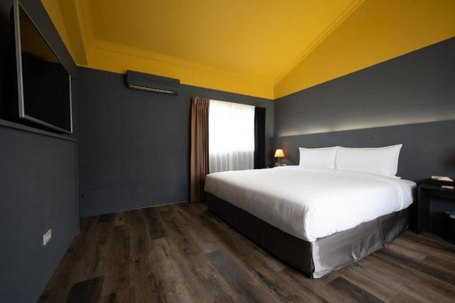 Yilan East Hotel-Duplex Group Room With Garage (6 person)-8