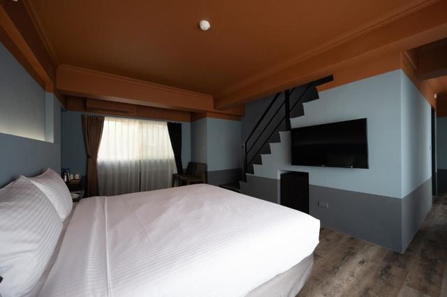 Yilan East Hotel-Duplex Group Room With Garage (6 person)-9