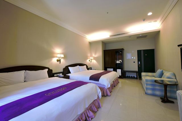 Muen Hot Spring Hotel-Superior Family Room-5