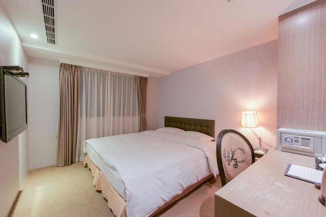 RF Hotel - Zhongxiao-Premier Double Room-3