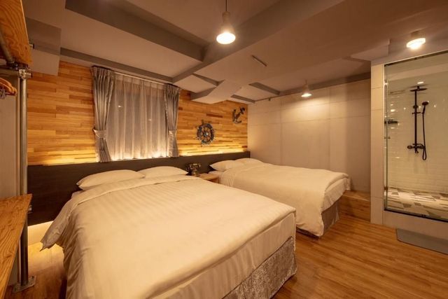RF Hotel - Zhongxiao-Family Room with Shower-5