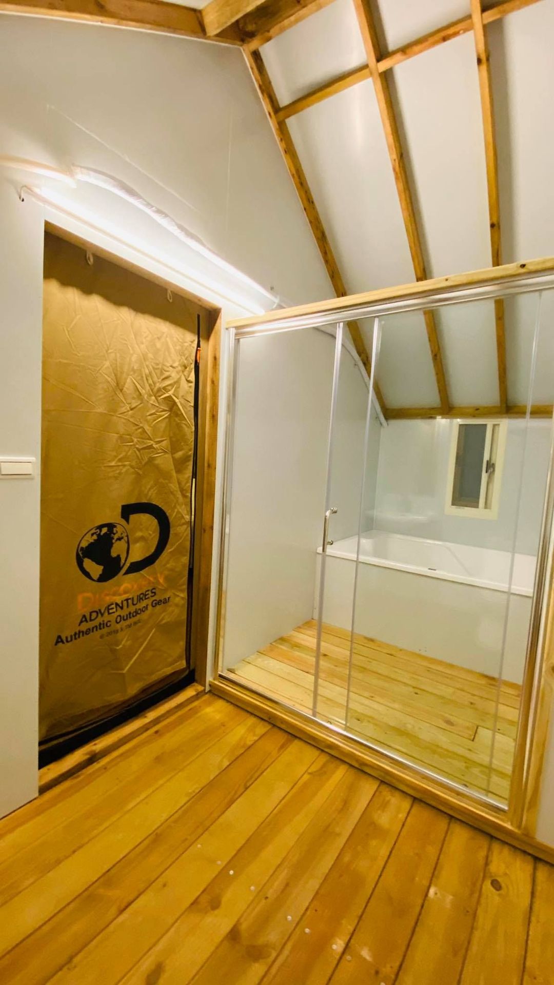 远山望月温泉露营区｜9/6前入住送$1199晚餐、美人汤屋、露营车