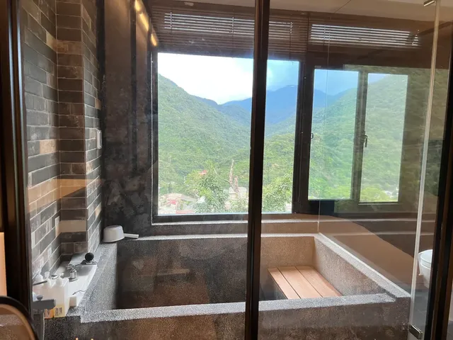 Wulai Rechange Hot Spring Homestay-Deluxe double room 207-5