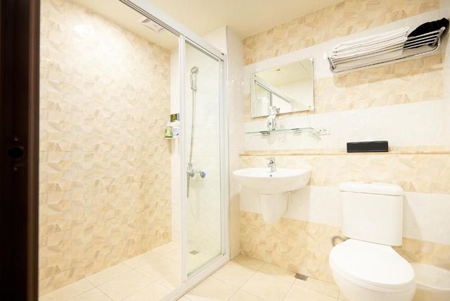 曼特先生｜文青質感旅店、入住就送延退1小時-標準雙人房–不含早餐-7