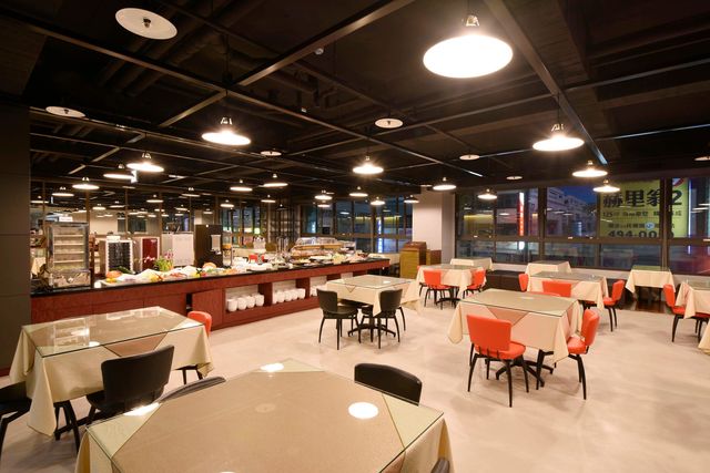 日月光國際飯店-桃園館│近中壢觀光夜市-經典客房(無窗)-5