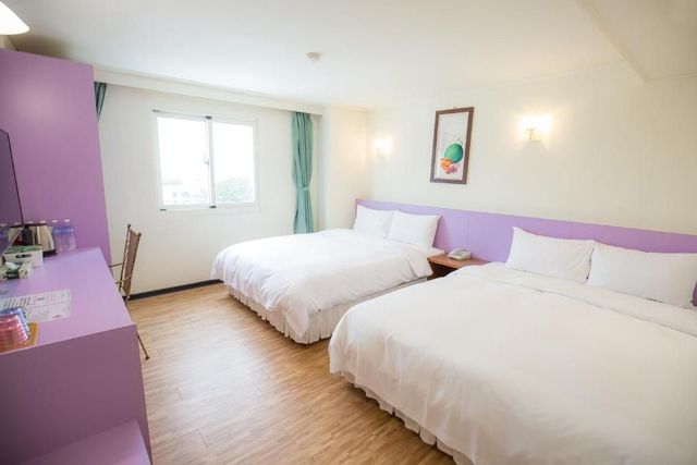 Apple Hotel-Comfortable Quadruple Room-1
