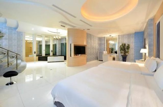 OHYA Chain Boutique Motel-Yong Kang-VIP Quadruple Room-1