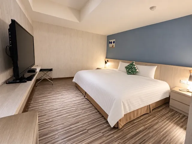 chillax inn Hotel Love River Pavilion-Run Of House Room (Random Room)-Room Only-5
