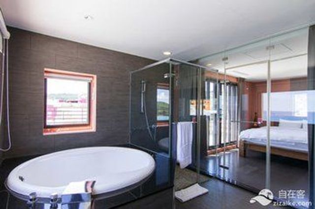 靜觀行館 Jingguan Hotel-Room 6 (頂樓) 豪華蜜月雙人海景套房 (約32坪，含陽台17坪)-7